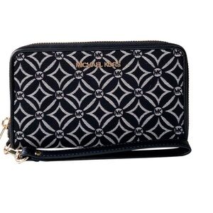 Michael Kors Jet Set Large Flat Multifunction Phone Case Wristlet Wallet (Black)